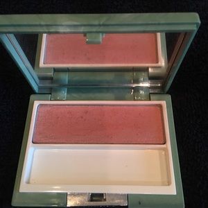 Clinqiue  blush